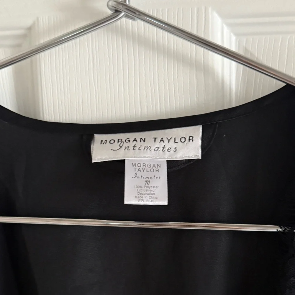 Vintage Black Satin & Lace Robe - Picture 4 of 5